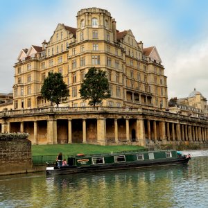 Canal boat hire in Bath