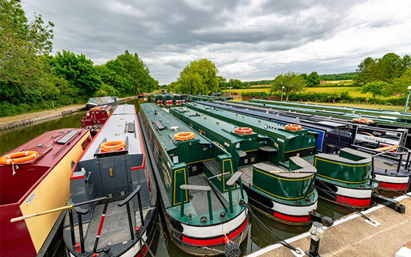 An extraordinary narrowboat hire season