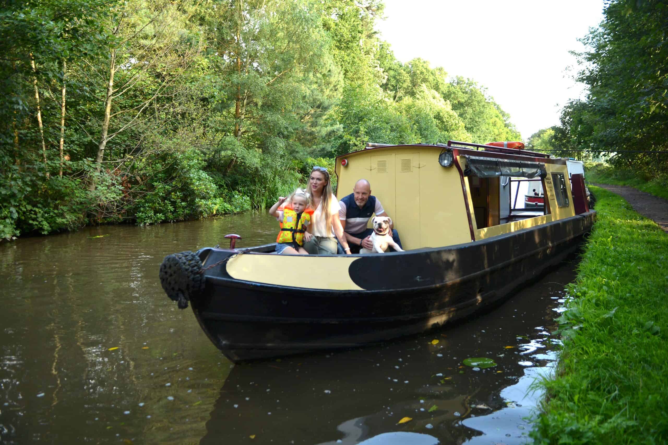 Day boat hire on the canals