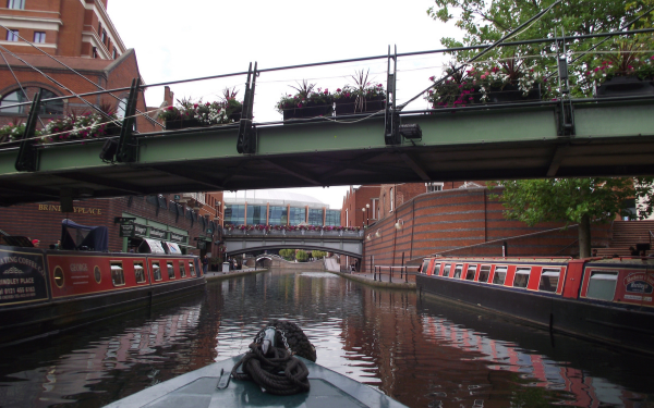 Narrowboat entering Birmingham city centre