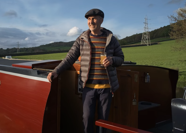 Canal boat hire on the Leeds & Liverpool Canal