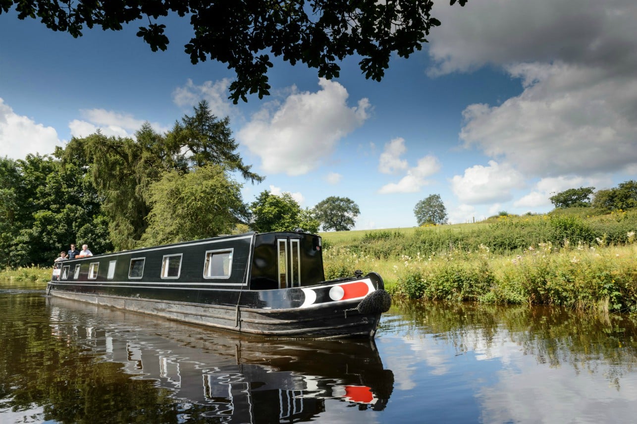 Canal boat holiday on the Llangollen Canal