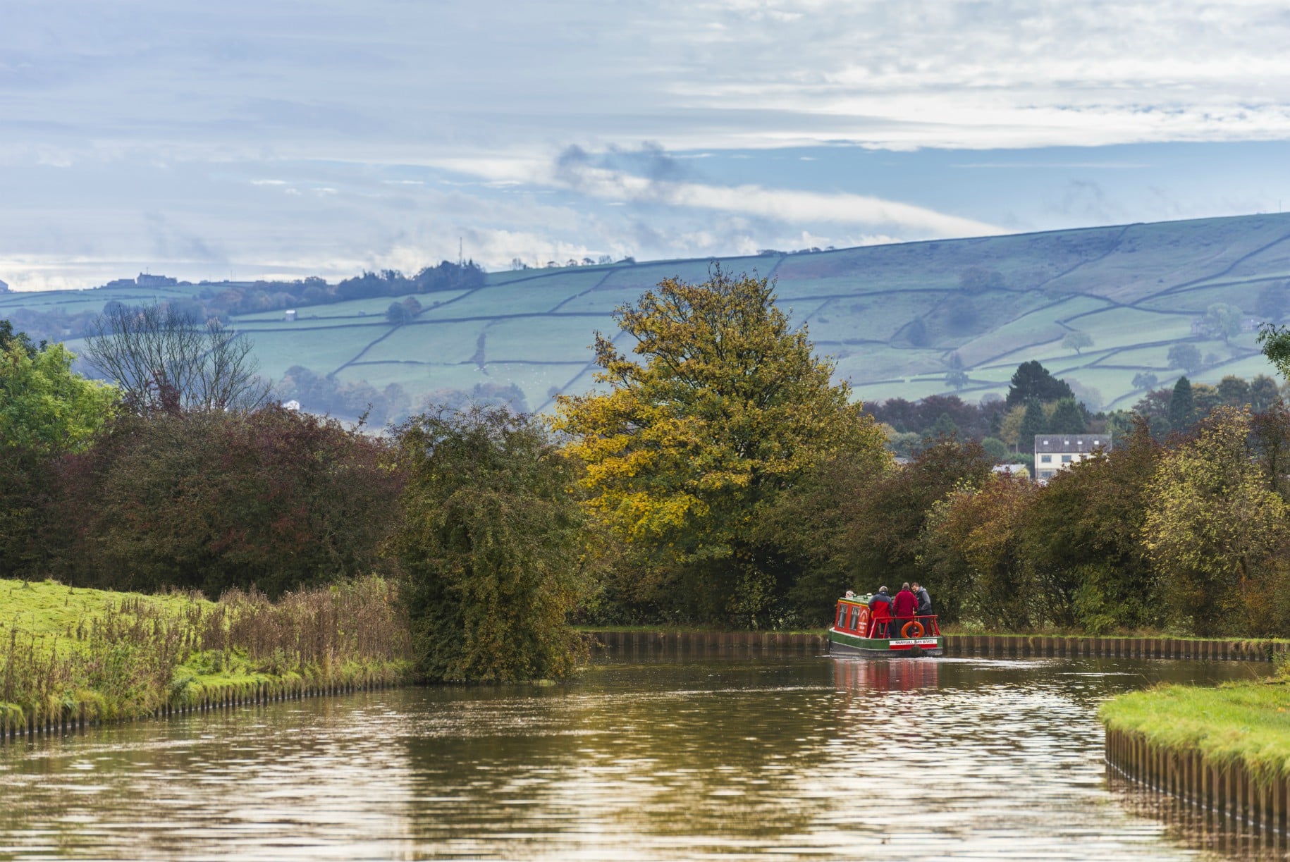 Canal boat holidays on the Leeds & Liverpool Canal