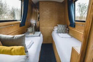 Aries luxury narrowboat single beds