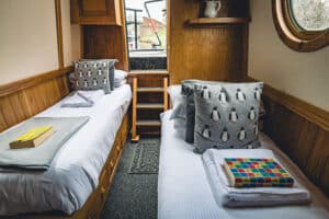 Poppy narrowboat single beds