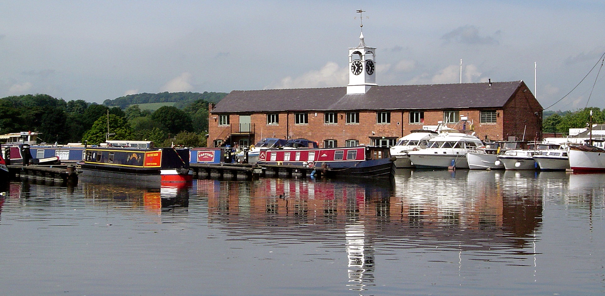 Canal boat holidays on the Stourport Canals