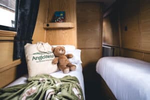 Ocean Class double cabin narrowboat hire