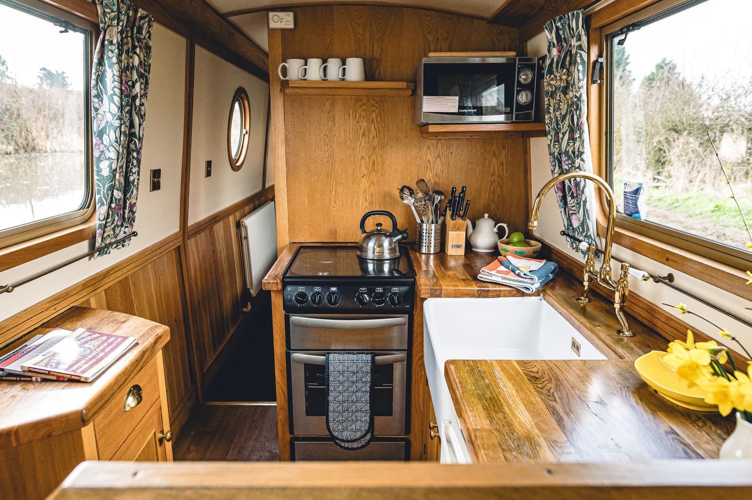 Easy recipes to cook on a canal boat holiday