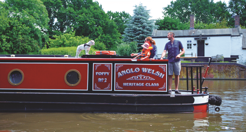 Canal Boat Hire West Midlands | Cruise from Wootton Wawen